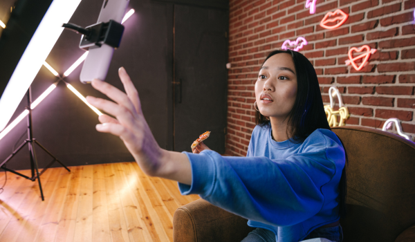 TikTok/YouTube Đang Thay Đổi Thuật Toán Như Thế Nào? Điều Người Dùng Cần Hiểu